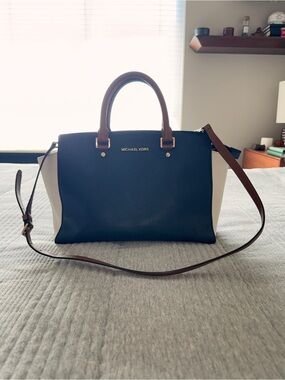 Michael Kors Colorblock Saffiano Leather Purse Navy White Cognac Crossbody 12.5”